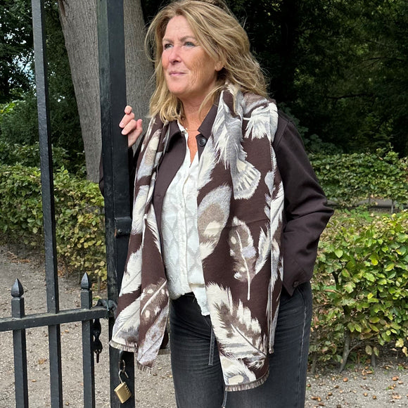 By Have a Pico - Sjaal met bladprint - Bruin